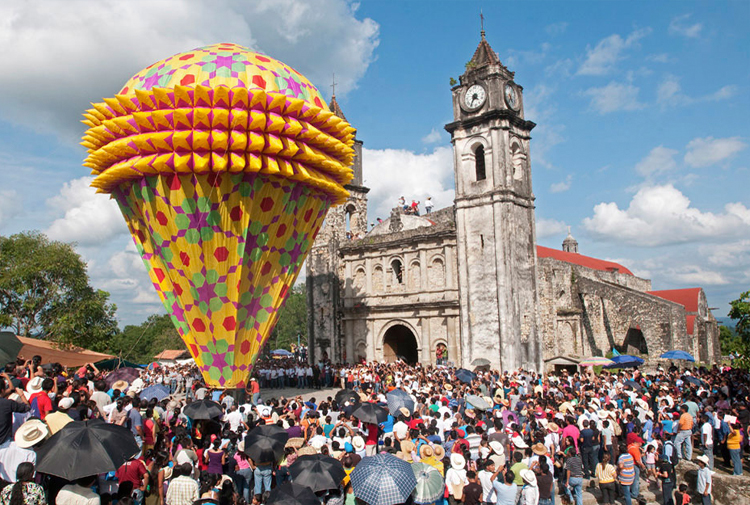 Pueblos Mágicos de Veracruz que deberías conocer Veracruz oculta mágicos tesoros que aguardan en sus Pueblos Mágicos. Sitios que te envuelven en aromas, sabores, tradiciones y experiencias imperdibles, están disponibles para conocer a través de una ruta que te adentrará en un viaje sensorial a través de plantaciones de vainilla, cultivos de café y la oportunidad de degustar una de las gastronomías más complejas de nuestro país.   https://larevistadelsureste.com