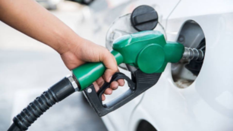 Ante aumentos: Gobierno da estímulo de 100% a gasolinas Por primera vez las gasolinas Magna, Premium y el Diésel tendrán un estímulo de 100 por ciento al Impuesto Especial sobre Producción y Servicios (IEPS), además de que contarán con un apoyo adicional, informó la Secretaría de Hacienda y Crédito Público (SHCP). https://larevistadelsureste.com Ante aumentos: Gobierno da estímulo de 100% a gasolinas Por primera vez las gasolinas Magna, Premium y el Diésel tendrán un estímulo de 100 por ciento al Impuesto Especial sobre Producción y Servicios (IEPS), además de que contarán con un apoyo adicional, informó la Secretaría de Hacienda y Crédito Público (SHCP). https://larevistadelsureste.com