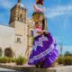 Oaxaca, hoy cumple 490 años de su fundación La ciudad de Oaxaca de Juárez cumple 490 años de haber recibido el rango de ciudad, por esta razón la mañana de este lunes se cantaron las tradicionales mañanitas, con lo cual se da inicio a las actividades para celebrar esta fecha importante para los capitalinos.  https://larevistadelsureste.com