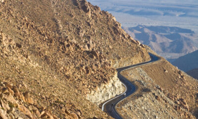 La Rumorosa, una de las carreteras más peligrosas de México En Tecate, Baja California, existe un paisaje que sorprende a quienes tienen la oportunidad de visitarlo, se trata de La Rumorosa, una región que es famosa por su carretera llena de curvas que va de Tecate a Mexicali y que atraviesan la Sierra de Juárez. https://larevistadelsureste.com