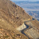 La Rumorosa, una de las carreteras más peligrosas de México En Tecate, Baja California, existe un paisaje que sorprende a quienes tienen la oportunidad de visitarlo, se trata de La Rumorosa, una región que es famosa por su carretera llena de curvas que va de Tecate a Mexicali y que atraviesan la Sierra de Juárez. https://larevistadelsureste.com