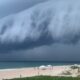 Impresionante 'Nube Cinturón' Sorprende A Turistas En Playa Miramar, Tamaulipas Un Fenómeno Meteorológico Denominado 'Shelf Cloud' O 'Nube Cinturón', Fue Observado El Día De Ayer En La Playa Miramar, Ubicada Al Sur De Tamaulipas.  Https://Larevistadelsureste.com