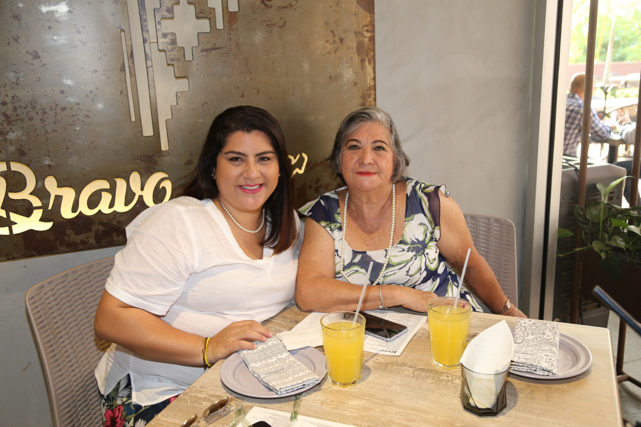 Así fue la celebración del 10 de mayo en los mejores restaurantes de Villahermosa Los mejores lugares consintieron a las madres, por que las mamás se merecen lo mejor. https://larevistadelsureste.com