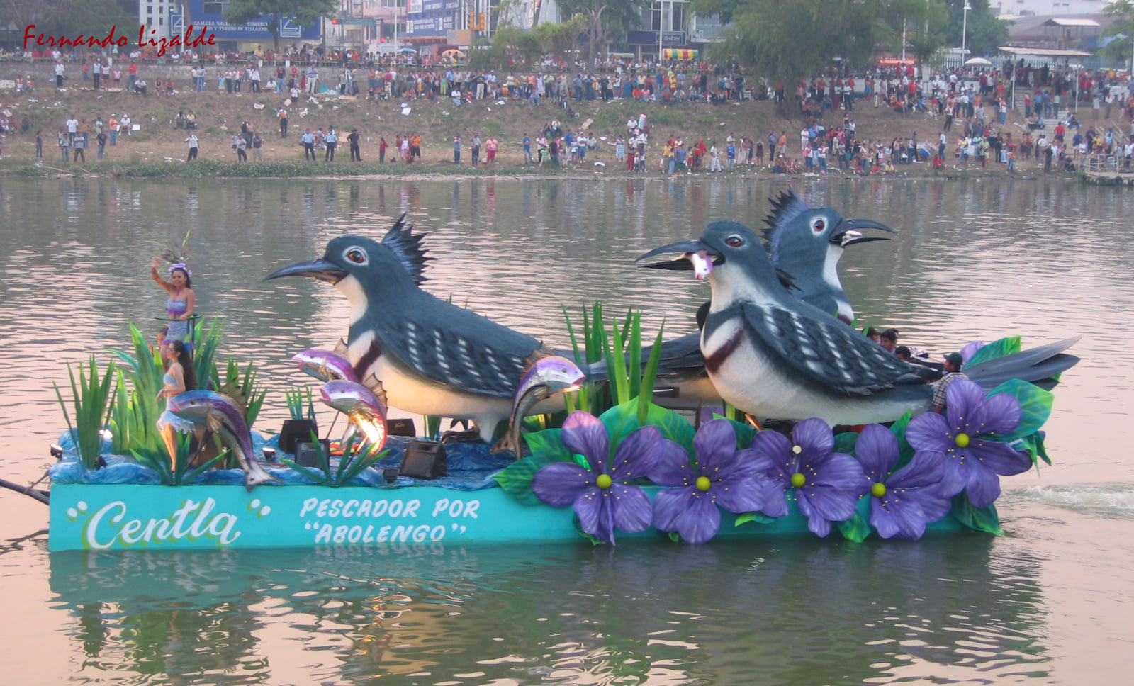 ¡El Regreso Triunfal de los Barcos Alegóricos en Tabasco! Yolanda Osuna Huerta Apuesta por el Turismo