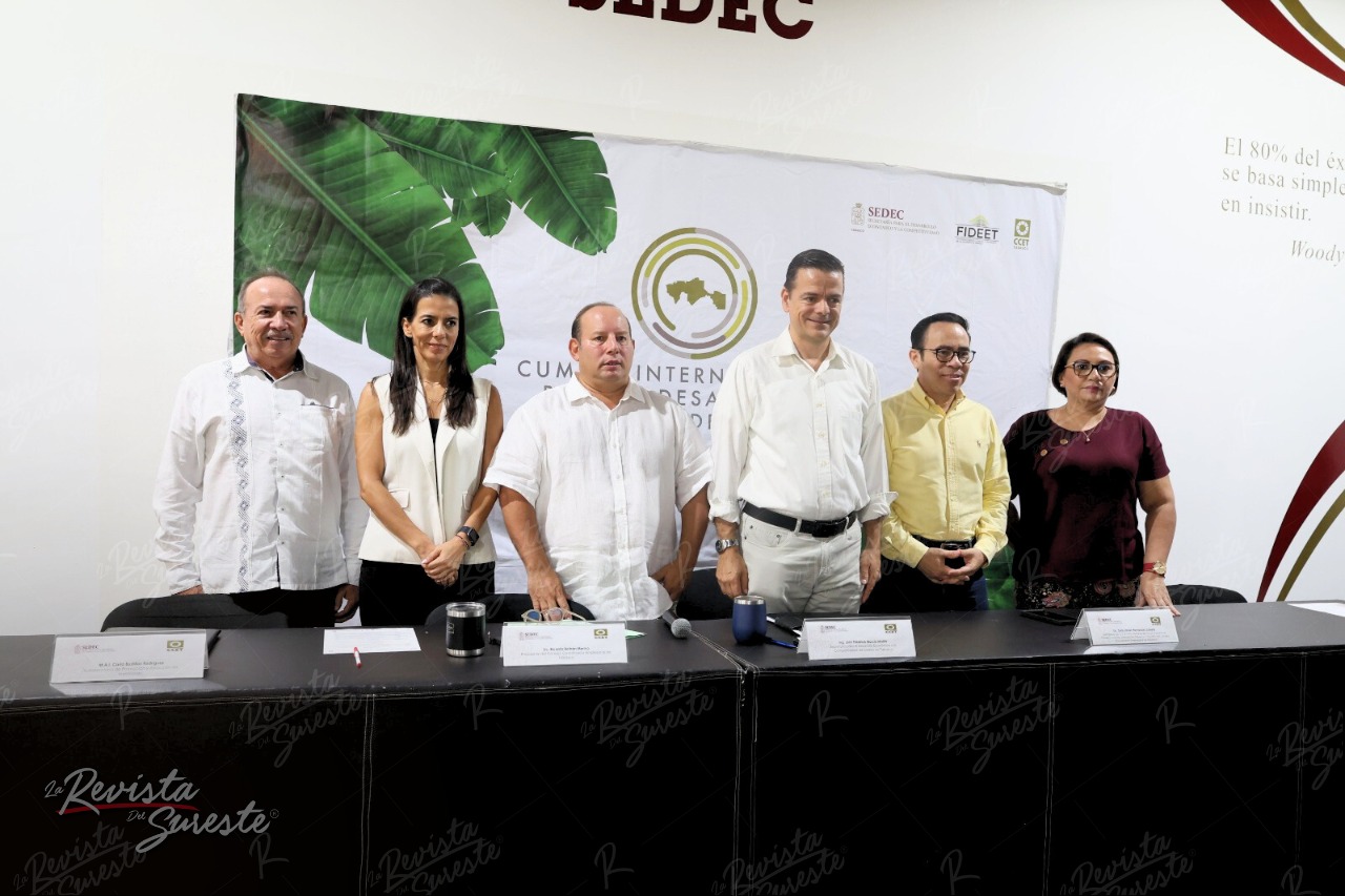 CCET PRESENTA CUMBRE INTERNACIONAL PARA EL DESARROLLO ECONÓMICO DE TABASCO En rueda de prensa Lic. Ricardo Beltrán Merino, presidente del Consejo Coordinador Empresarial de Tabasco (CCET), anunció la Cumbre Internacional para el Desarrollo Económico de Tabasco en su edición 2024. Con la finalidad de impulsar el crecimiento económico de Tabasco este evento se llevará a cabo 2 y 3 de Julio en su segunda edición en el hotel Holiday Inn Aeropuerto de Villahermosa. https://larevistadelsureste.com
