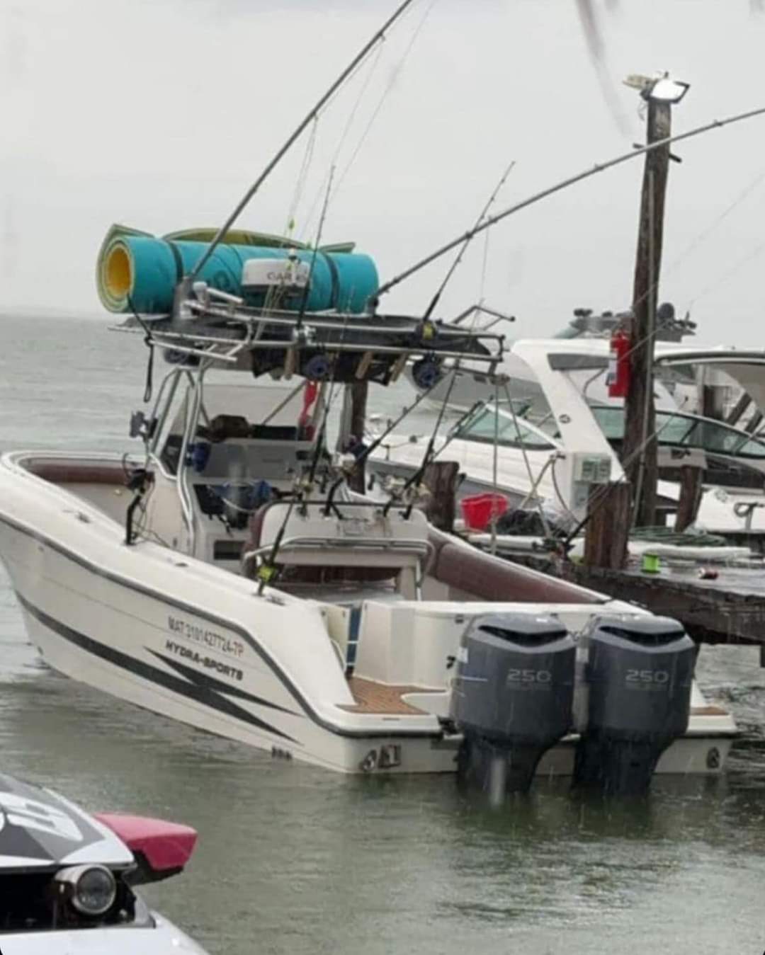 Urgente: Búsqueda de pescadores desaparecidos en Isla Mujeres Una situación de emergencia se ha desatado en Isla Mujeres tras la desaparición de un grupo de pescadores que partió desde el puerto Arrowsmith Bank y no ha regresado. La embarcación una Hydrasport de 28 pies llamada "Jigging" con matrícula MAT3101427724-TP, salió a las 5 a.m. y desde entonces no se ha tenido noticias de sus ocupantes. https://larevistadelsureste.com