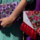 Celebrando el Día Mundial del Bordado: Un arte que teje historias y tradiciones El Día Mundial del Bordado, celebrado cada 30 de julio nos invita a sumergirnos en el maravilloso mundo de esta antigua y cautivadora forma de arte. El bordado con su rica historia y técnicas intrincadas ha perdurado a lo largo de los siglos contando historias preservando tradiciones y añadiendo un toque de elegancia a la moda acompáñanos a explorar la historia las técnicas y la importancia cultural del bordado especialmente en la región de Chiapas, México, donde el bordado es más que un arte es una forma de vida. https://larevistadelsureste.com