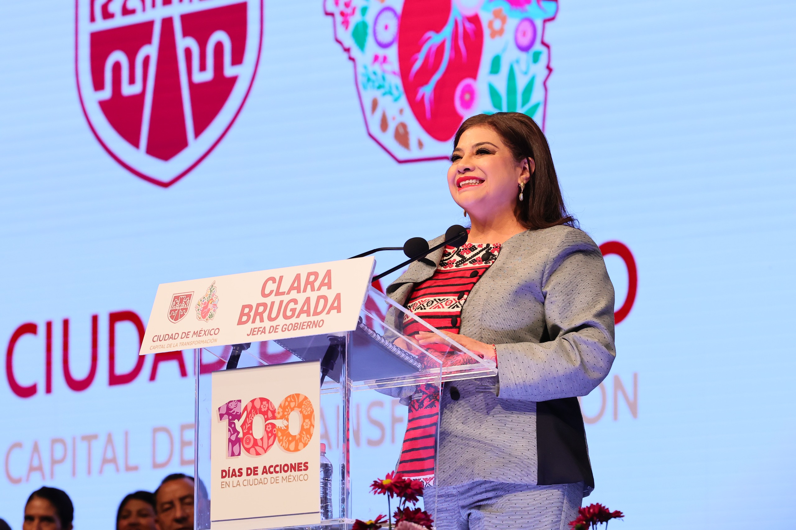 Clara Brugada presenta plan de transformación: 100 días de avances para una CDMX más segura, justa y próspera En un emotivo evento realizado en el Auditorio Nacional, la jefa de gobierno de la Ciudad de México, Clara Brugada Molina, presentó su informe de los primeros 100 días de gestión, destacando el compromiso de su administración con la ciudadanía y su visión de construir una ciudad más segura, próspera e igualitaria. https://larevistadelsureste.com Clara Brugada presenta plan de transformación: 100 días de avances para una CDMX más segura, justa y próspera En un emotivo evento realizado en el Auditorio Nacional, la jefa de gobierno de la Ciudad de México, Clara Brugada Molina, presentó su informe de los primeros 100 días de gestión, destacando el compromiso de su administración con la ciudadanía y su visión de construir una ciudad más segura, próspera e igualitaria. https://larevistadelsureste.com