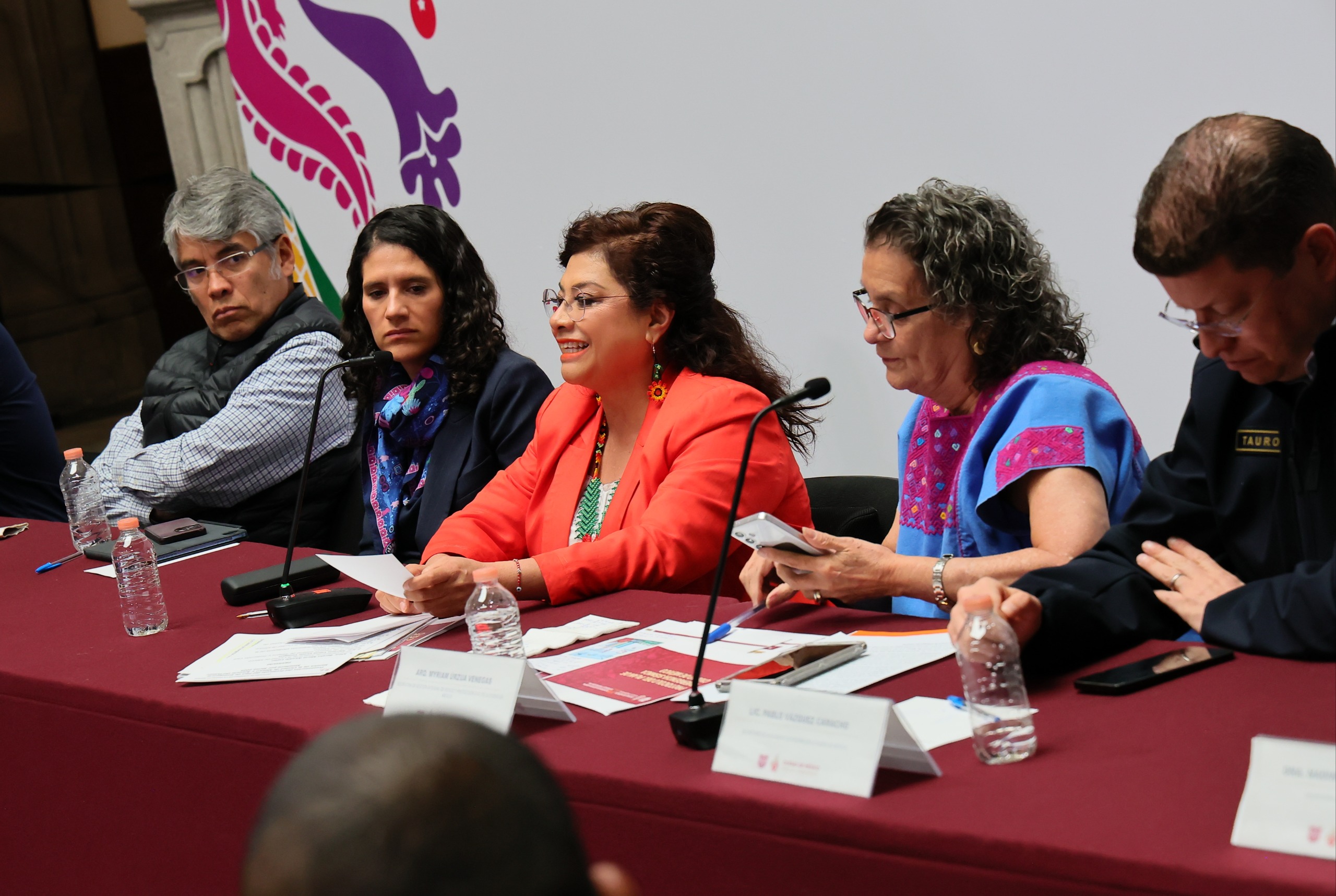 Brugada activa mega protocolo sísmico con más de 5 mil funcionarios La jefa de Gobierno de la Ciudad de México, Clara Brugada Molina, encabezó la presentación del Protocolo de Emergencia Sísmica, un instrumento que fortalece la coordinación intergubernamental e interinstitucional frente a situaciones de riesgo, especialmente ante movimientos telúricos. https://larevistadelsureste.com Brugada activa mega protocolo sísmico con más de 5 mil funcionarios La jefa de Gobierno de la Ciudad de México, Clara Brugada Molina, encabezó la presentación del Protocolo de Emergencia Sísmica, un instrumento que fortalece la coordinación intergubernamental e interinstitucional frente a situaciones de riesgo, especialmente ante movimientos telúricos. https://larevistadelsureste.com