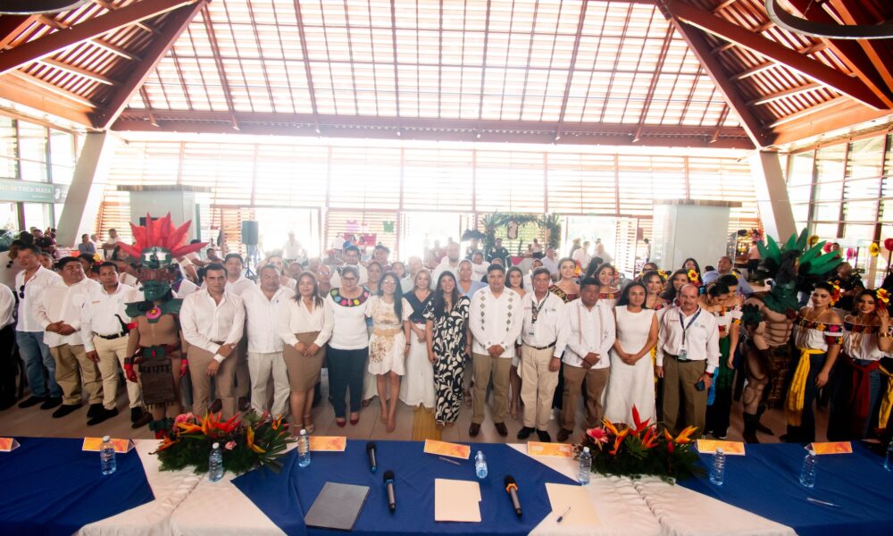 Tabasco Y Chiapas Consolidan Alianza Turística En La “Cumbre Maya” Con El Firme Propósito De Fortalecer El Potencial Turístico Compartido Por Los Municipios Del Sureste Mexicano, Se Llevó A Cabo En La Estación Del Tren Maya De Palenque, Chiapas, La Firma Del Convenio “Cumbre Maya”, Un Acuerdo Histórico De Colaboración Y Cooperación En Materia Turística Entre Los Municipios De Palenque, Salto De Agua, Catazajá, La Libertad Y Tumbalá, En Chiapas, Y Emiliano Zapata, Balancán Y Tenosique, En Tabasco. Https://Larevistadelsureste.com