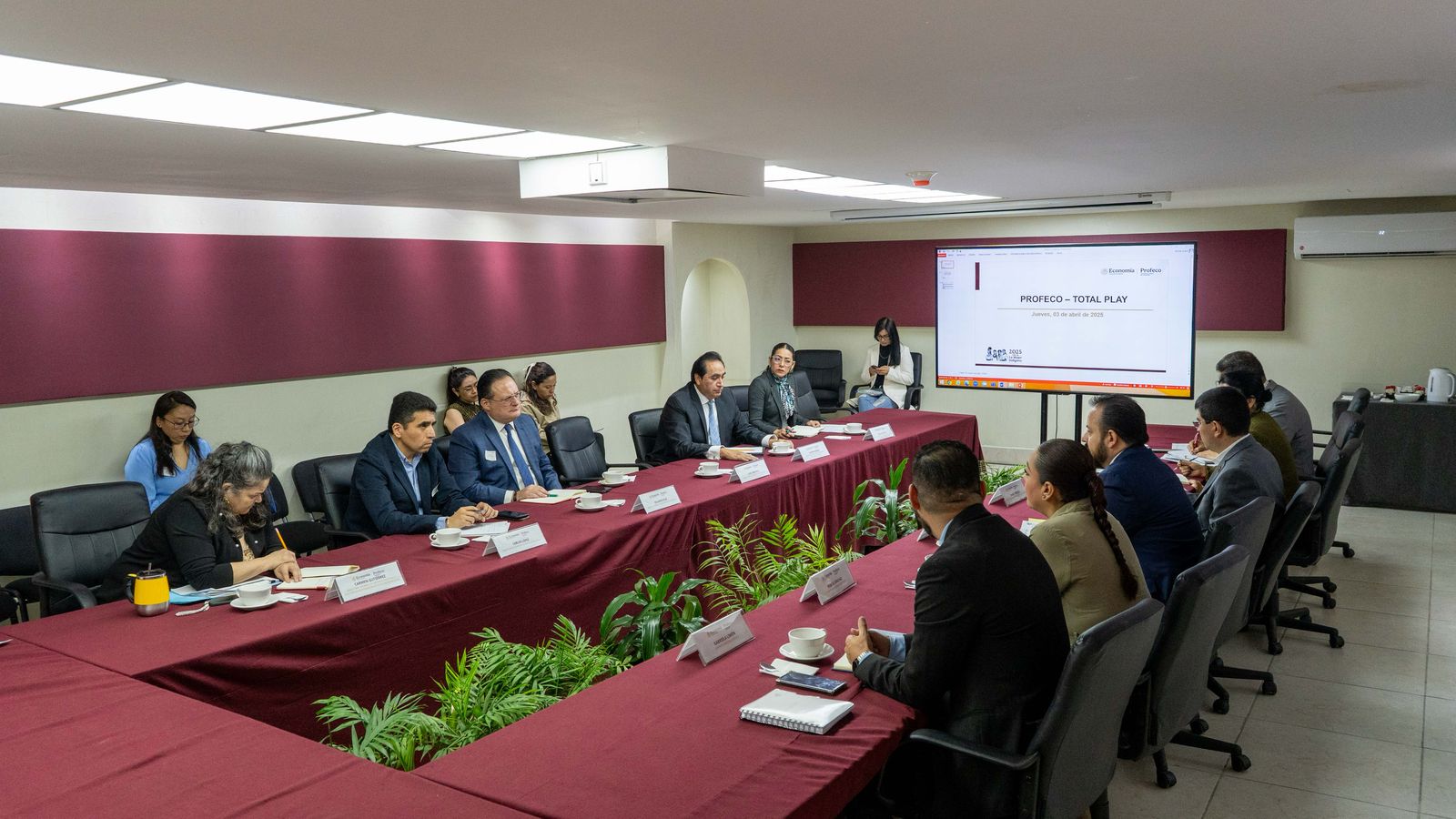 Profeco exhorta a Totalplay a no implementar nuevo plan de internet a usuarios