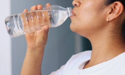 ¡Hidrátate! Recomienda Salud Ingerir Agua Natural Para Evitar Problemas De Deshidratación En Temporada De Calor La Secretaría De Salud Hizo Un Llamado A La Población Tabasqueña Para Que En Esta Temporada De Altas Temperaturas Consuma Al Menos Dos Litros De Agua Embotellada, Hervida O Desinfectada Para Así Evitar La Deshidratación. Https://Larevistadelsureste.com