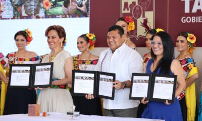 Correos De México Lleva La Feria Tabasco 2025 A 190 Países Correos De México Se Suma A La Estrategia De Promoción Turística De La Feria Tabasco 2025 Que Impulsa El Gobierno Del Pueblo, Con La Emisión De Una Serie De Tres Timbres Postales, Que Muestran “Lo Que Somos, Nuestra Cultura, Nuestras Raíces, Gente Buena Y Trabajadora, La Gastronomía Y Recursos Naturales” Señaló El Gobernador Javier May Rodríguez, Al Cancelar Junto A La Directora General Del Servicio Postal Mexicano (Sepomex), Violeta Abreu González, La Primera De 300 Mil Estampillas Emitidas. Https://Larevistadelsureste.com