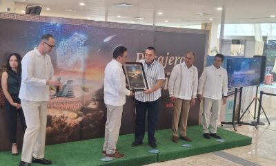 Tren Maya Llega Al Millón De Pasajeros: Homenaje A Nieto De Ferrocarrilero Óscar Lozano Águila, Director General Del Tren Maya, Reconoció A Wilberth Barbosa López Por Ser El Pasajero Un Millón Del Famoso Transporte Ferroviario. Https://Larevistadelsureste.com