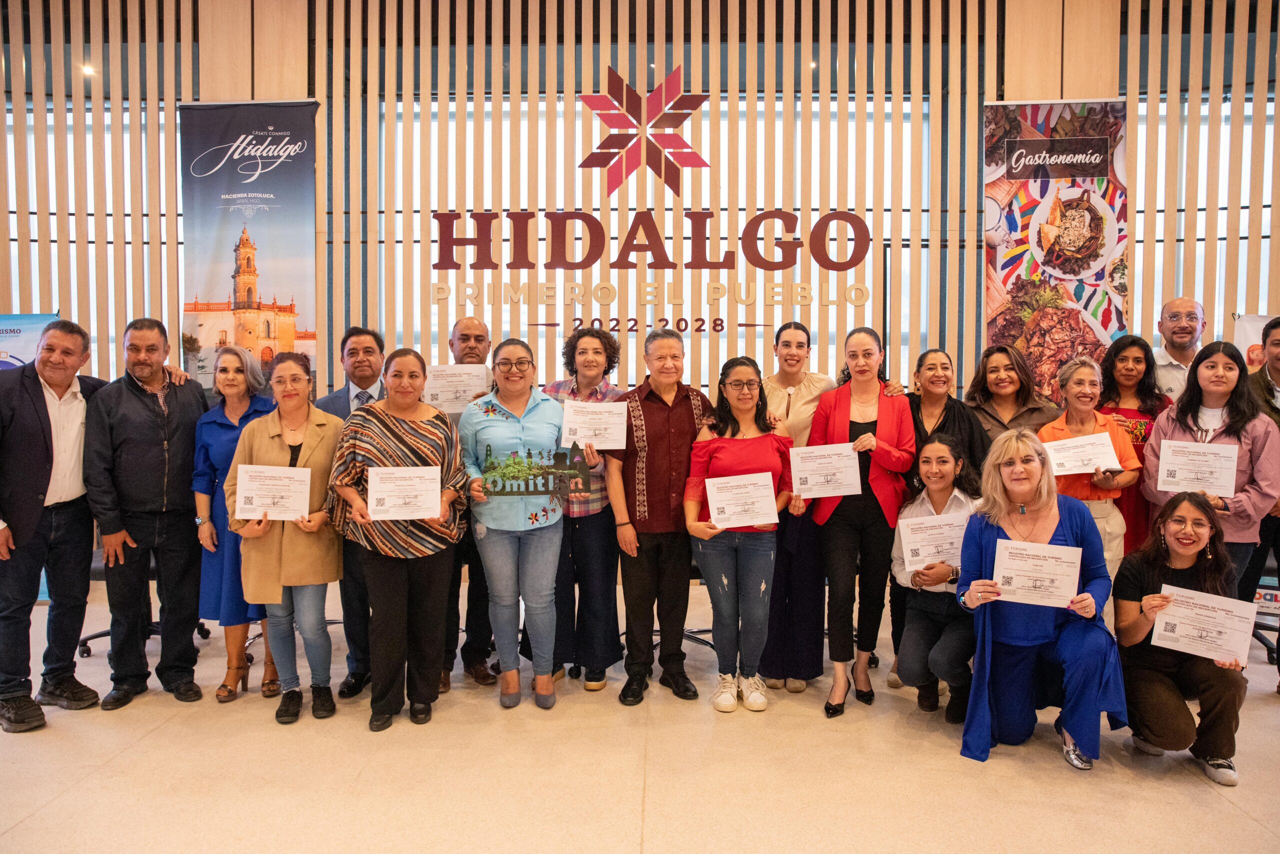 Sectur Entrega Distintivos “H” Y De “Pueblos Con Sabor”, Así Como Registros Nacionales De Turismo En Hidalgo La Secretaria De Turismo Del Gobierno De México, Josefina Rodríguez Zamora, En Conjunto Con Con El Gobernador De Hidalgo, Julio Menchaca Salazar, Entregó Seis Distintivos “H” (Higiene) A Empresas Que Cumplen Con Los Más Altos Estándares Sanitarios. Https://Larevistadelsureste.com