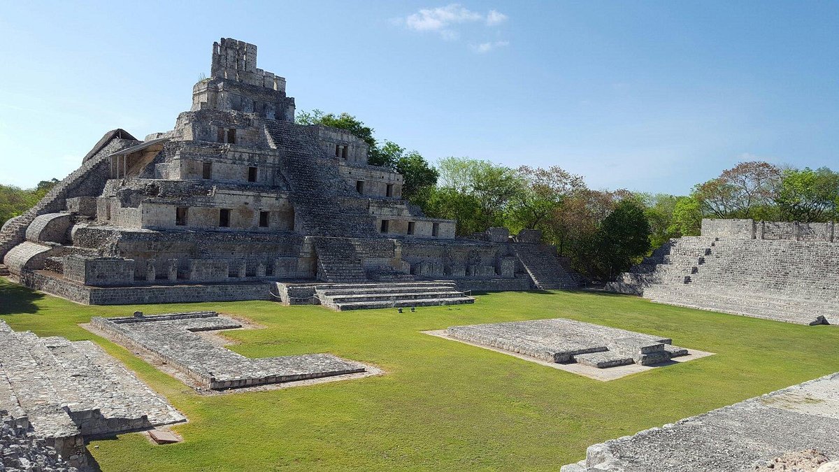 7 zonas arqueológicas en Campeche que debes visitar este verano Campeche es uno de los estados más ricos en patrimonio arqueológico del país, con 17 zonas abiertas al público que revelan la grandeza y sofisticación del mundo maya. https://larevistadelsureste.com