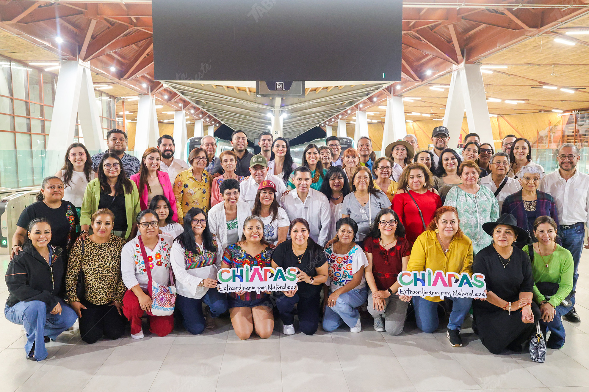 Legisladores federales visitan Estación Palenque y conocen avances del Tren Maya