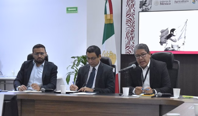 Intensifican México y Canadá intercambio comercial para asegurar abasto de alimentos Con el propósito de fortalecer el intercambio comercial seguro de productos agroalimentarios entre México y Canadá, las agencias sanitarias de ambos países analizan nuevas estrategias para agilizar los protocolos ya firmados y avanzar en la apertura de nuevos productos, en beneficio de productoras, productores, consumidoras y consumidores de ambas naciones. https://larevistadelsureste.com Intensifican México y Canadá intercambio comercial para asegurar abasto de alimentos Con el propósito de fortalecer el intercambio comercial seguro de productos agroalimentarios entre México y Canadá, las agencias sanitarias de ambos países analizan nuevas estrategias para agilizar los protocolos ya firmados y avanzar en la apertura de nuevos productos, en beneficio de productoras, productores, consumidoras y consumidores de ambas naciones. https://larevistadelsureste.com