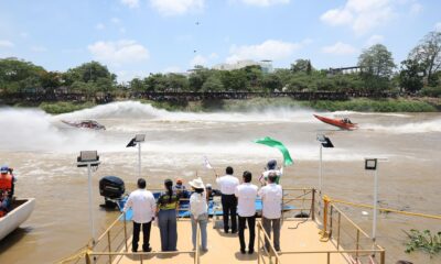 Tabasco revive la Gran Carrera Motonáutica en el Grijalva tras 40 años de ausencia Tras más de cuatro décadas, el río Grijalva volvió a rugir con la emoción de la “Gran Carrera Motonáutica 50 Leguas del Grijalva”, evento que marcó un hito en el turismo deportivo de la entidad. El Gobernador Javier May Rodríguez encabezó el banderazo inaugural, destacando que esta iniciativa impulsa a Tabasco como referente del deporte fluvial en México. https://larevistadelsureste.com