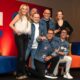 Tras 18 años de ausencia regresa el elenco de Otro Rollo con la gira Enrollados La Reunión Después de casi dos décadas de su último episodio, el icónico programa que marcó a toda una generación vuelve a los escenarios con un formato renovado Enrollados La Reunión. https://larevistadelsureste.com
