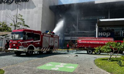 Explosión en conocido centro comercial de Villahermosa moviliza a cuerpos de emergencia La tranquilidad matutina en la Plaza Altabrisa se vio interrumpida este lunes tras una explosión que, según los primeros reportes, habría sido provocada por una fuga de gas en un establecimiento de alimentos. https://larevistadelsureste.com