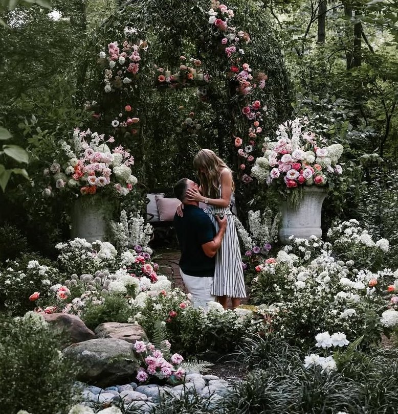 ¡Se nos casan! Taylor Swift y Travis Kelce confirman boda en 2025 como la más esperada del año La cantante Taylor Swift, ícono mundial del pop, y el jugador de la NFL Travis Kelce confirmaron este martes su compromiso matrimonial, en una noticia que rápidamente se volvió viral y que ya es catalogada como la boda más mediática del próximo año. https://larevistadelsureste.com ¡Se nos casan! Taylor Swift y Travis Kelce confirman boda en 2025 como la más esperada del año La cantante Taylor Swift, ícono mundial del pop, y el jugador de la NFL Travis Kelce confirmaron este martes su compromiso matrimonial, en una noticia que rápidamente se volvió viral y que ya es catalogada como la boda más mediática del próximo año. https://larevistadelsureste.com