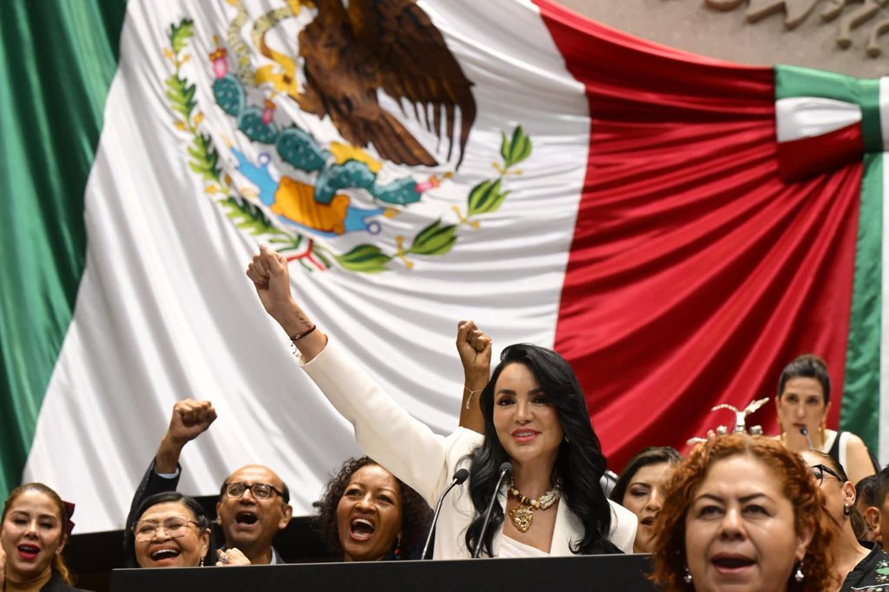 Gabriela Jiménez Godoy celebra estabilidad económica y avances sociales históricos en México gracias a la Cuarta Transformación