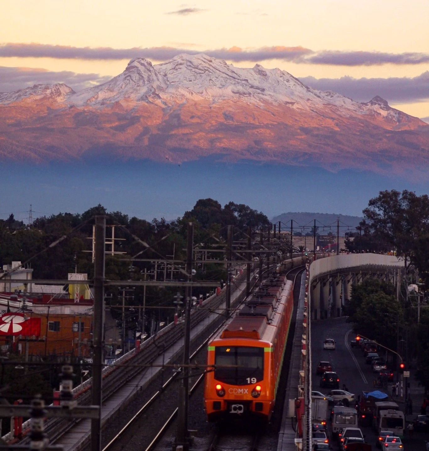 Un día como hoy de 1969 nació el Metro: la obra que revolucionó a la CDMX Un día como hoy, en 1969, la Ciudad de México vivió un hecho histórico: la inauguración de la primera línea del Sistema de Transporte Colectivo (STC) Metro, que desde entonces se convirtió en un símbolo de modernidad, movilidad y cultura urbana. https://larevistadelsureste.com