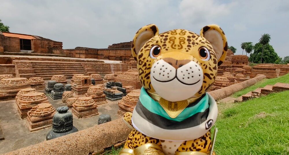 Temayín, mascota del Tren Maya, celebra su 1er aniversario con promociones especiales El Tren Maya festeja el primer aniversario de Temayín, su emblemática mascota que desde 2024 acompaña a los viajeros y simboliza la esencia cultural de la región sureste. https://larevistadelsureste.com