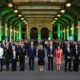 Claudia Sheinbaum presenta el Plan México ante el Foro Económico Mundial: Inversión, innovación y desarrollo estratégico La Presidenta de México, Claudia Sheinbaum Pardo, presentó ante empresarios y líderes de 17 países miembros del Foro Económico Mundial el Plan México, un proyecto integral que busca consolidar el desarrollo económico, la innovación tecnológica y la soberanía nacional en sectores estratégicos como la alimentación, la energía y la producción industrial. Durante su intervención, Sheinbaum destacó que el plan está diseñado para fortalecer el mercado interno, aumentar los salarios y promover la inversión pública y privada con el objetivo de reducir la dependencia de importaciones de países con los que México no tiene tratados comerciales. https://larevistadelsureste.com