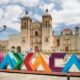 “Oaxaca y Puerto Escondido nominados en los Food and Travel Reader Awards 2025 como los mejores destinos de México” Oaxaca, una tierra que cautiva con sus sabores, colores y tradiciones, vuelve a ser protagonista en el panorama turístico y gastronómico nacional. En la décima edición de los Food and Travel Reader Awards 2025, el estado ha sido nominado como “Mejor Destino Gastronómico de México”, mientras que Puerto Escondido compite en la categoría de “Mejor Destino de México”. https://larevistadelsureste.com