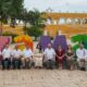 Yucatán renace con color: Rutas mágicas transformará seis pueblos turísticos con inversión de 3.7 millones de pesos El acto de arranque fue encabezado por Darío Flota Ocampo, titular de la Sefotur; Melissa Puga Rodríguez, presidenta municipal de Izamal; Akram Daniel Castillo Cárdenas, subdirector general de Corazón Urbano; Shirley Edith Castillo Sánchez, directora general del DIF Yucatán, y Raúl Alejandro Paz Noriega, subsecretario de Desarrollo Turístico Sustentable de Sefotur. https://larevistadelsureste.com