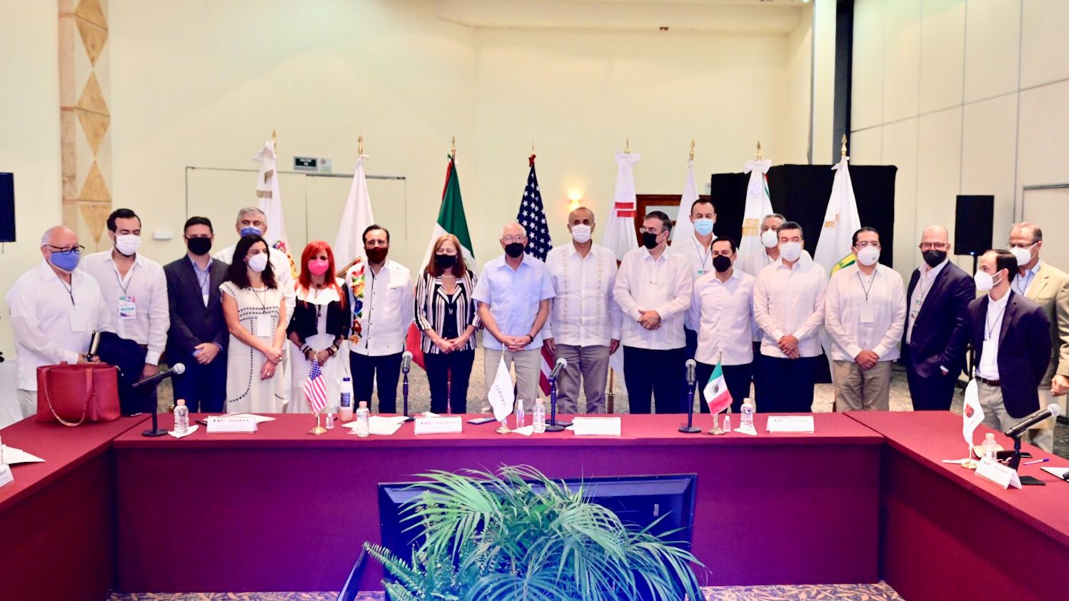 Gobernadores pactan trabajar de manera conjunta por el Sureste durante encuentro con Embajada de EU