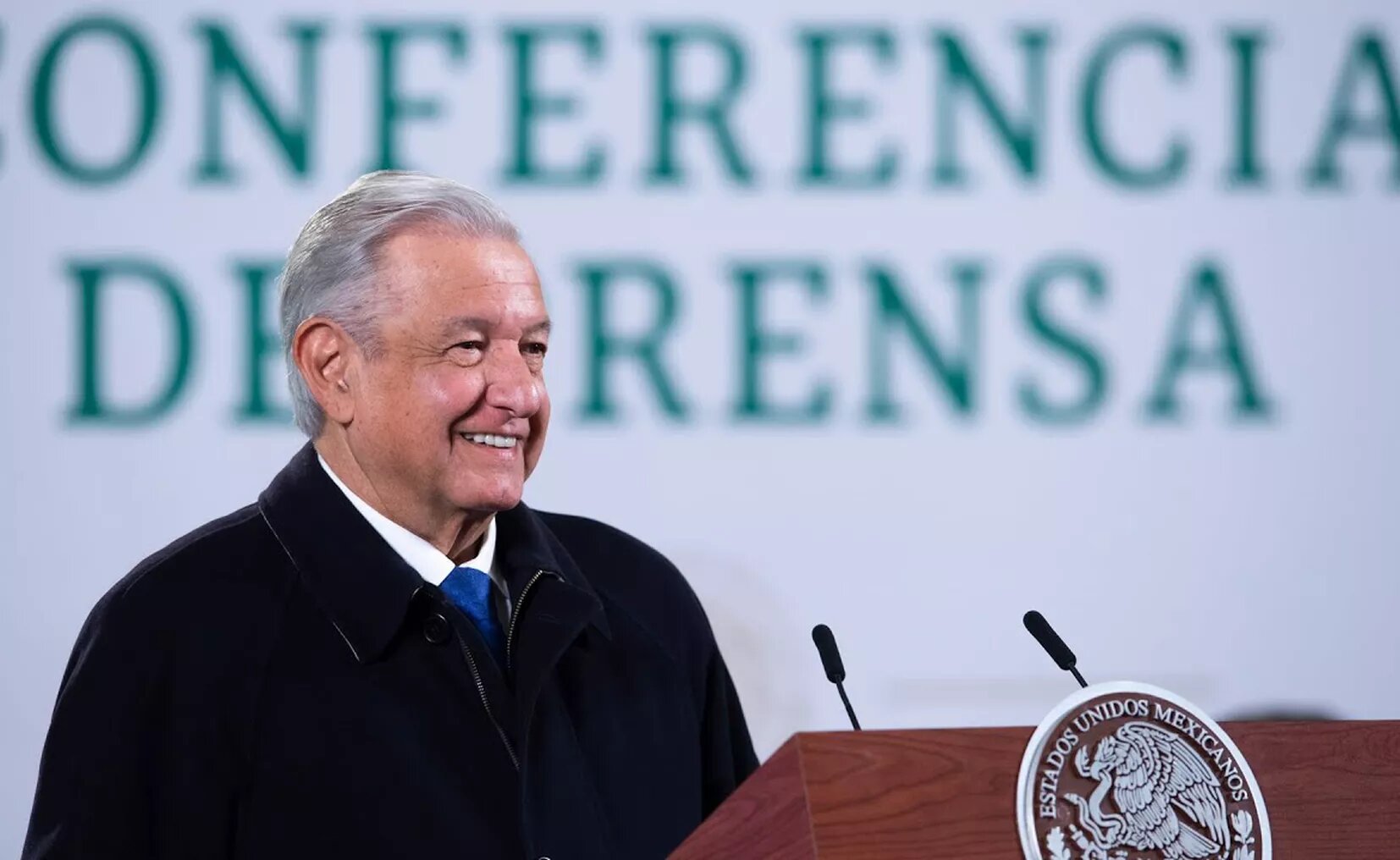 Gobierno de AMLO analiza aplicar tercera dosis contra Covid-19 a adultos mayores