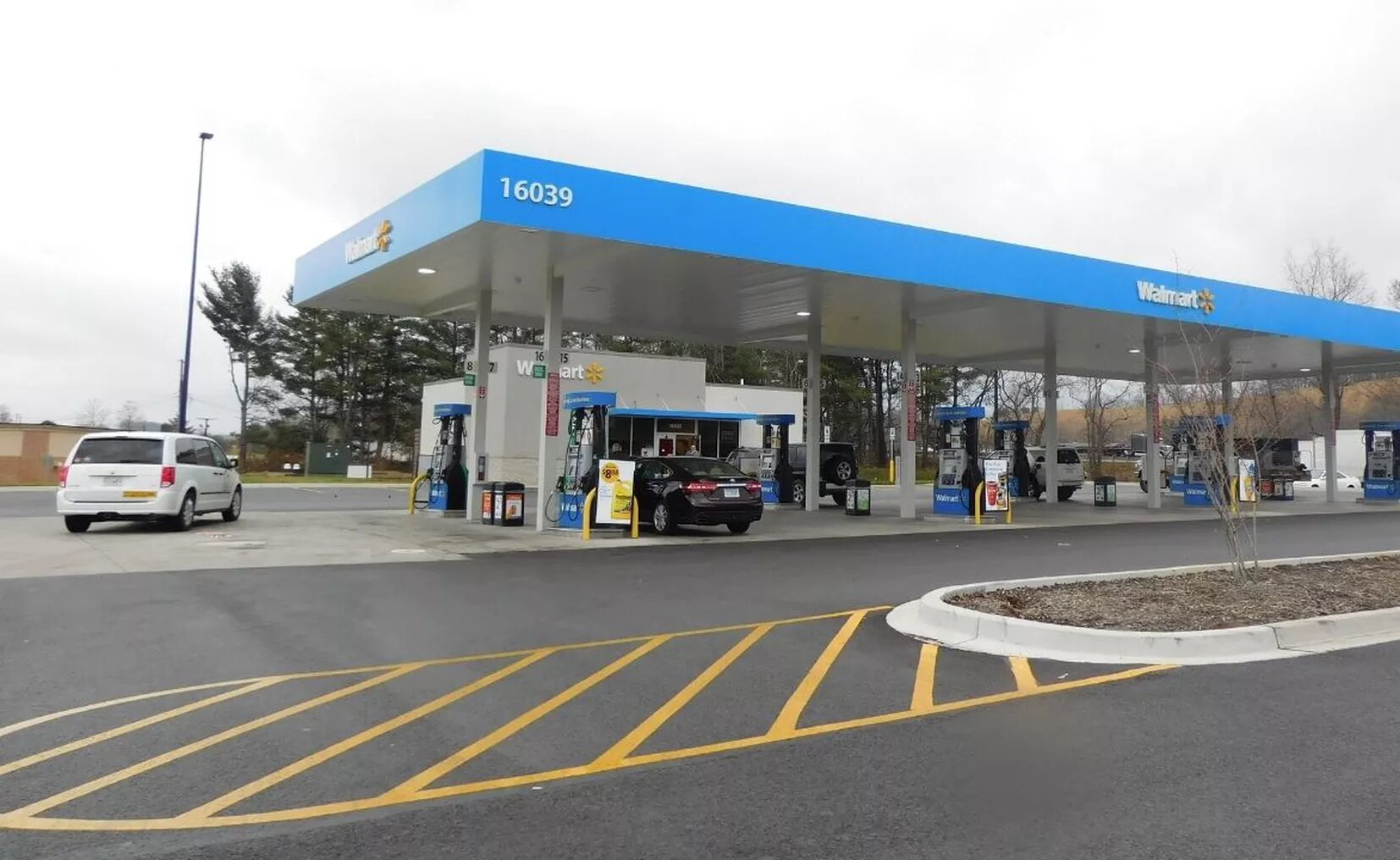 Walmart tendrá gasolineras dentro de sus estacionamientos en todo México