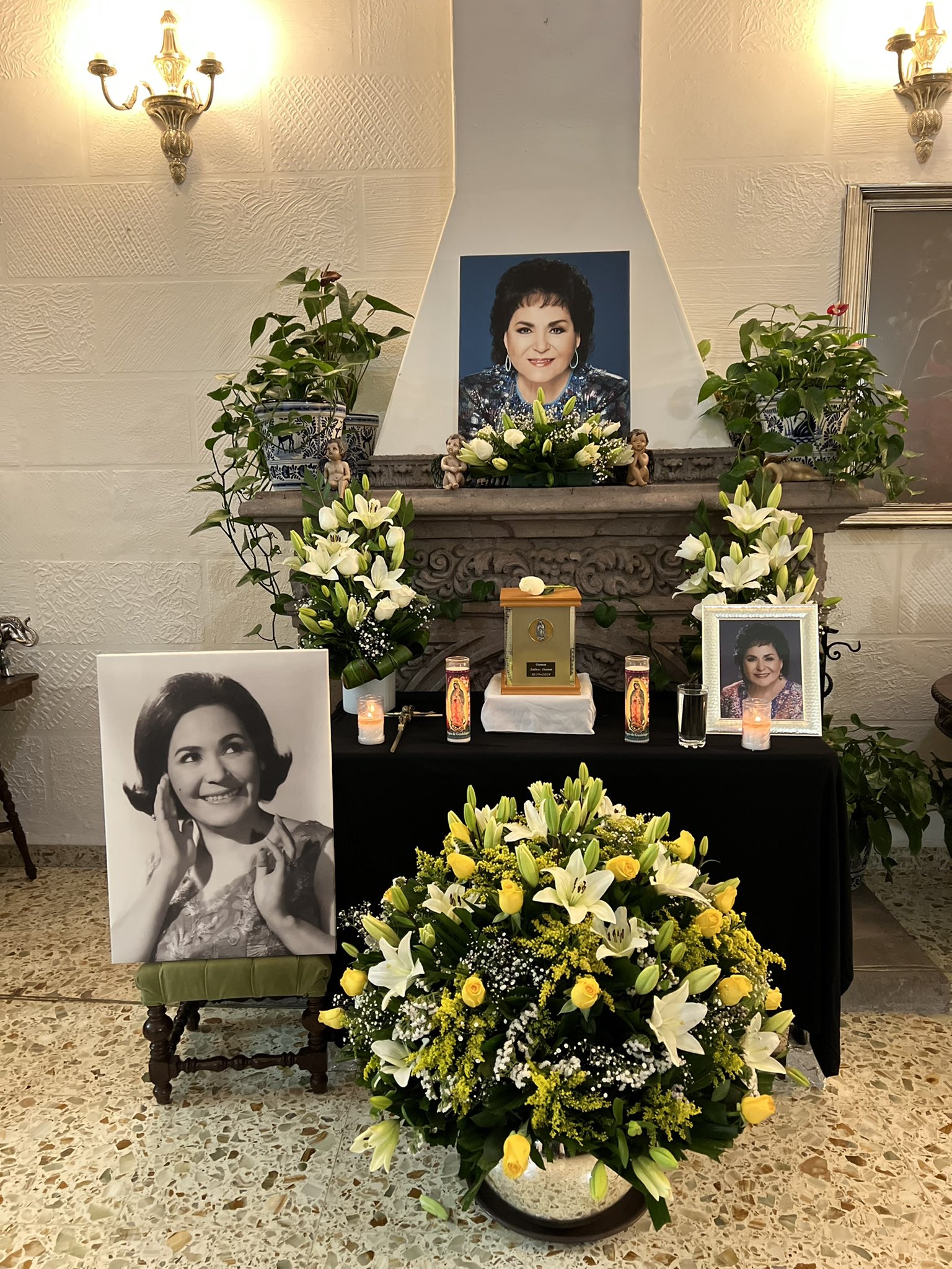 Invitan a novenarios por el eterno descanso de Carmen Salinas