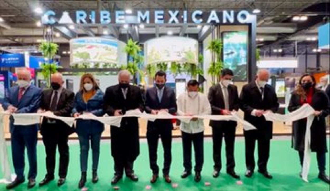 La Secretaría De Turismo (Sectur) Y El Caribe Mexicano Participan En La Edición 42 De La Feria Internacional De Turismo (Fitur) 2022, En Madrid. Desde Este 19 De Enero Y Hasta El Domingo 23 Se Llevará A Cabo En España La Primera Feria De Turismo Del Año. A Través Del Consejo De Promoción Turística De Quintana Roo (Cptq) Participará El Caribe México, Además De Sectur Y Otros Destinos, En Fitur 2022, Debido A Que El Mercado Español Es Uno De Sus Principales Emisores De Turistas. En La Inauguración Del Stand Del Caribe Mexicano Y Corte De Listón Del Pabellón Que Integra Todos Los Destinos De Quintana Roo, Estuvieron Presentes: • Miguel Torruco Marqués, Secretario De Turismo Federal • Bernardo Cueto; Secretario De Turismo De Quintana Roo • Andrés Aguilar, Subsecretario De Promoción Y Operación Turística De La Sedetur Quintana Roo • Lili Campos, Presidente Del Municipio De Solidaridad • Marciano Dzul Presidente Del Municipio De Tulum • Jesús Almaguer, Representante De La Asociación De Hoteles De Cancún, Puerto Morelos E Isla Mujeres • Toni Chaves, Presidente De La Asociación De Hoteles De Riviera Maya • Humberto Hernandezhaddad, Subsecretario De Calidad Y Regulación De Sectur Federal. El Caribe México Cuenta Con Un Pabellón De 120 Metros Cuadrados Con 18 Mesas De Trabajo, Donde Participarán Más De 10 Empresas De Quintana Roo. Esa Región Del País Tiene Más De 14 Cadenas De Hoteles De Origen Español Traduciendo Esto En Más De 35 Mil Habitaciones. Como Parte De La Agenda De Este Primer Día En Fitur, Se Firmó Un Convenio De Colaboración Con Julio Gamero, Director General De La Prestigiosa Aerolínea Tag, Con El Fin De Establecer Mecanismos Mediante Los Cuales Se Unirán Esfuerzos Para Estructurar Proyectos Relacionados Con La Promoción Y Difusión Turística Del Mundo Maya. En La Firma De Este Convenio Participan Los Representantes De “Mundo Maya México”; Titulares De Turismo Bernardo Cueto Riestra, De Quintana Roo; Michelle Fridman, De Yucatán; José Antonio Nieves, De Tabasco, Así Como Antonio Díaz, Director De Eventos Y Atención A Segmentos Turísticos, En Representación De La Secretaria De Turismo De Chiapas, Katyna De La Vega, Quienes Sostuvieron Un Encuentro De Trabajo En El Marco De La Feria Internacional De Turismo De Madrid (Fitur 2022). Como Testigo De Honor, Signó El Secretario De Turismo De Oaxaca, Juan Carlos Rivera, En Su Calidad De Presidente De La Asociación De Secretarios De Turismo De México (Asetur). “Potencializar La Zona Sur De Quintana Roo Ha Sido Uno De Los Principales Objetivos Del Gobernador Carlos Joaquín A Lo Largo De Su Administración, A Través De Alianzas Estratégicas Como Estas, Continuaremos Impulsando El Sector Turístico Entre El Sureste De México Y Guatemala Mismas Que Nos Permitirán Avanzar Hacia La Reactivación Turística Del Caribe Mexicano, Y Seguir Siendo Reconocidos Como Uno De Los Destinos Más Visitados A Nivel Internacional”
