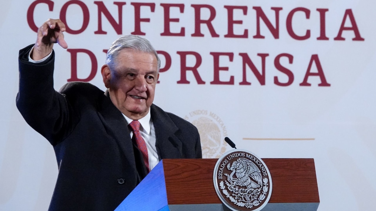 Anuncia AMLO nuevo trazo del Tren Maya en su paso por la Riviera Maya