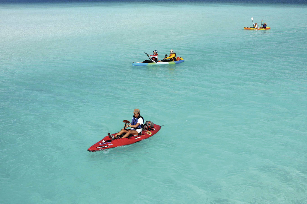Pueblo mágico de bacalar: la laguna de los 7 colores la revista del sureste mx Kayak Bacalar