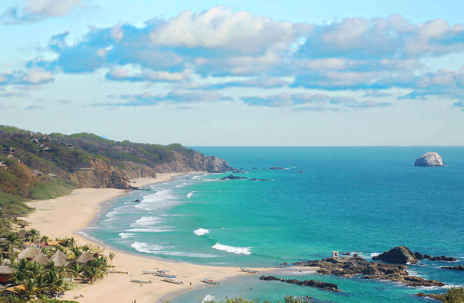 Las 8 mejores playas en Oaxaca que debes conocer Quien visita Oaxaca, no se quiere ir jamás. Una ciudad colonial llena de tesoros milenarios, grandes atractivos turísticos y una gastronomía inigualable. Pero si hay algo que hace de Oaxaca el destino perfecto para viajar, son sus encantadoras playas.  https://larevistadelsureste.com