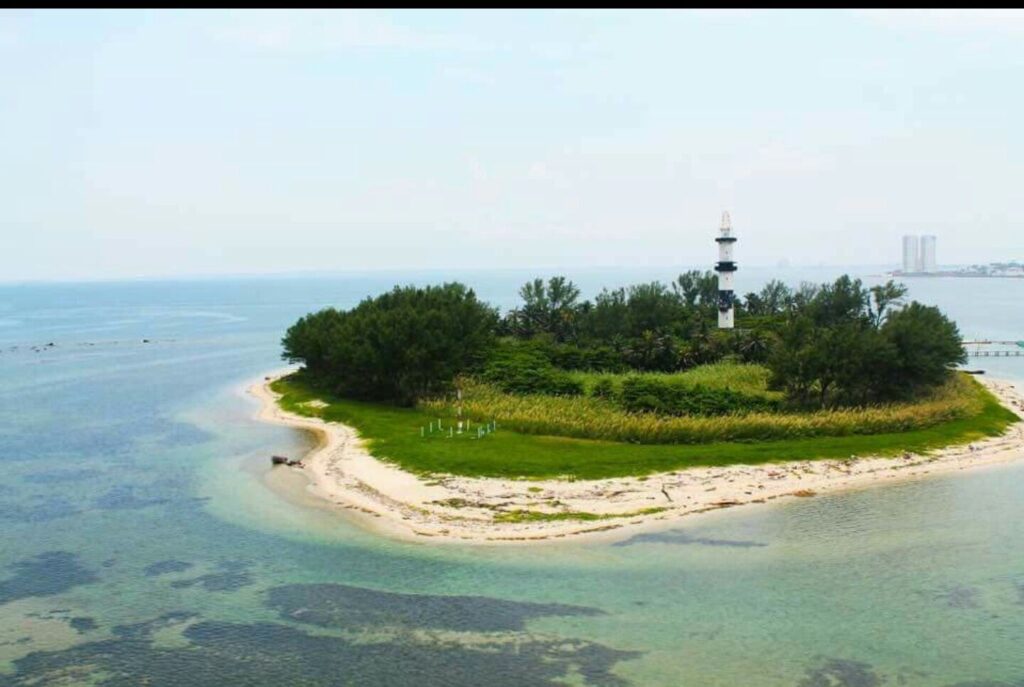 Conoce la isla de sacrificios en veracruz la revista del sureste mx Vista Isla Sacrificios