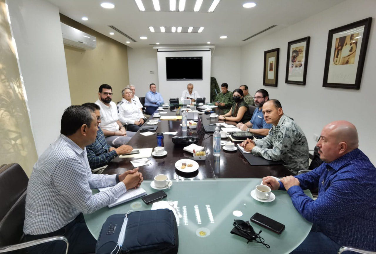 Se reúne Carlos Merino con la Vocal Ejecutivo del INE en Tabasco