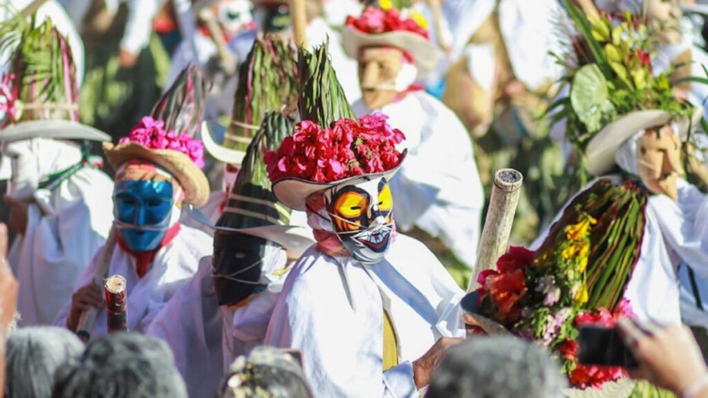 Carnaval de tenosique, considerado el más raro del mundo la revista del sureste mx Carnavel De Tenosique En Tabasco Portada