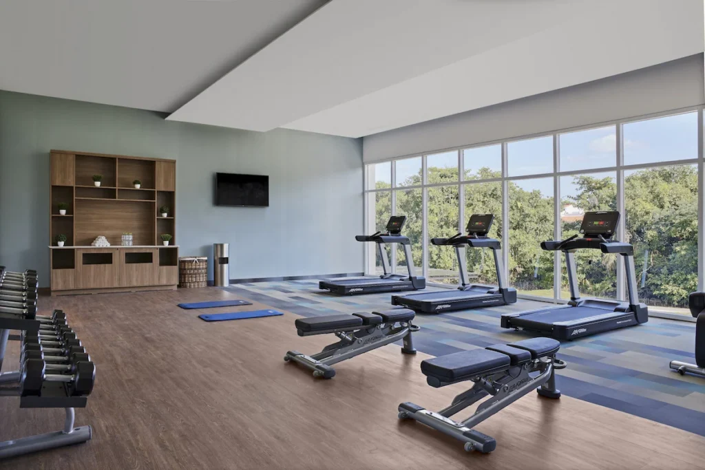 Lujo y comodidad en residence inn playa del carmen la revista del sureste mx Gimnasio Residen Inn Playa