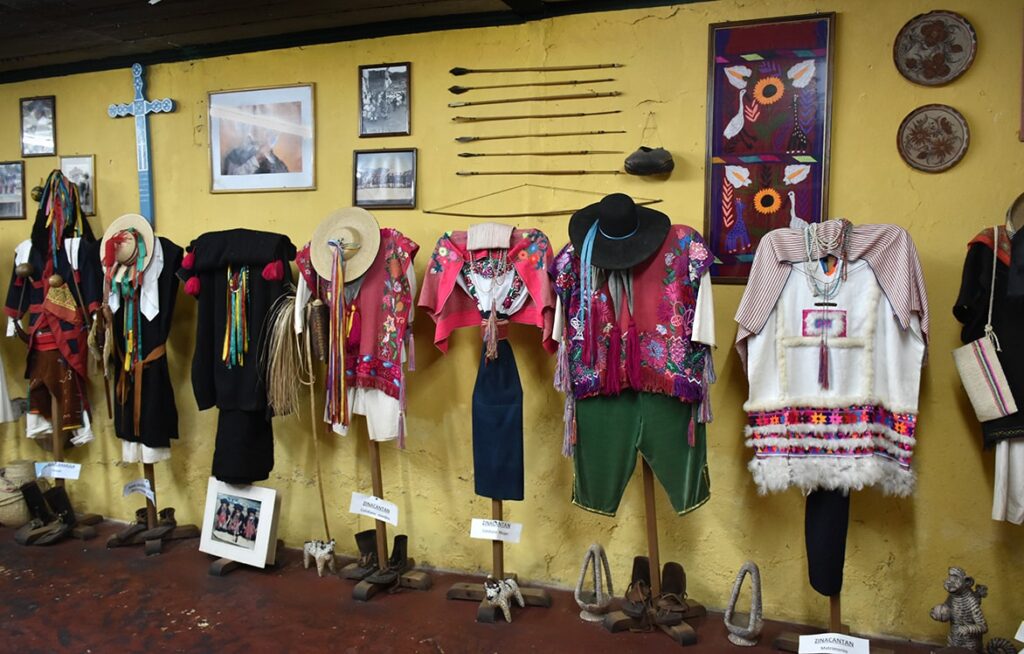 Museo Trajes 2