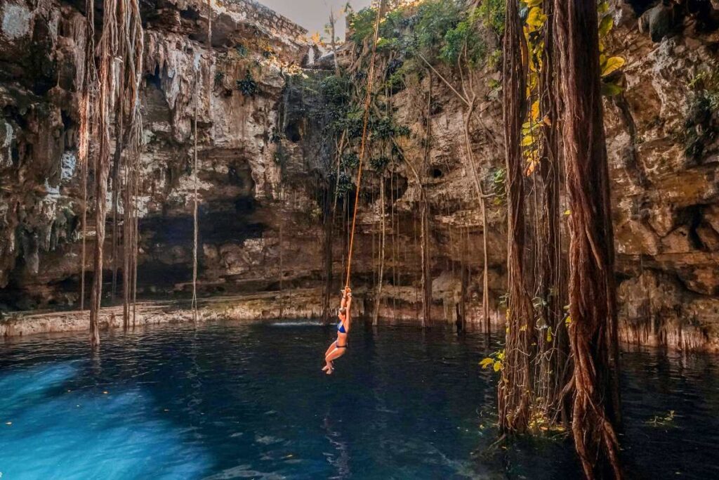 ¿qué plantas cuelgan del techo de los cenotes? La revista del sureste mx Cenote Maya Park Costo Horarios Como Llegar Mexico Travel Channel