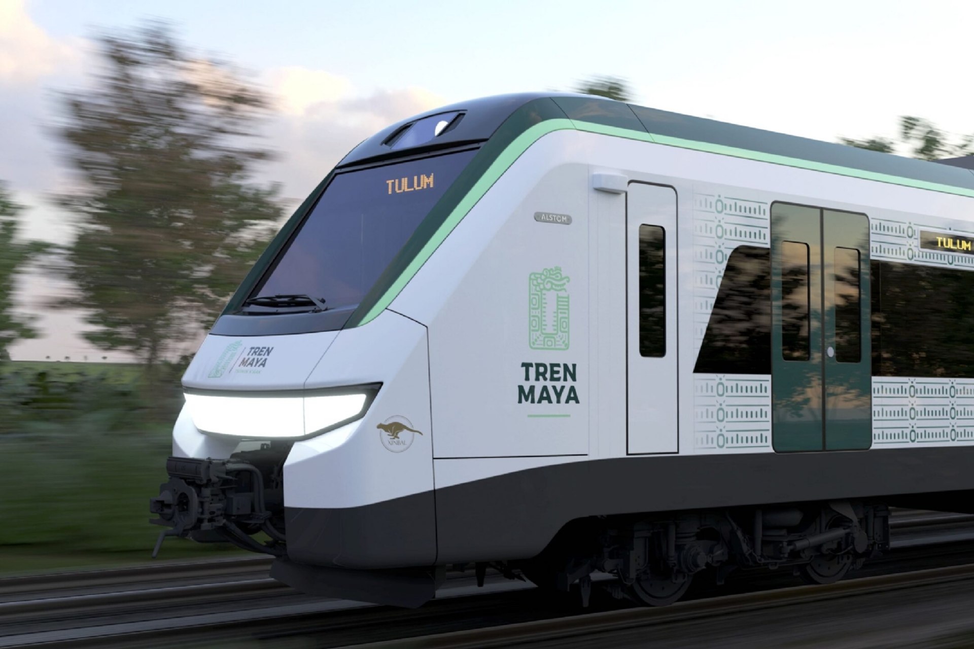 Eugenio Derbez y otros artistas rechazaron dialogar sobre el Tren Maya; AMLO