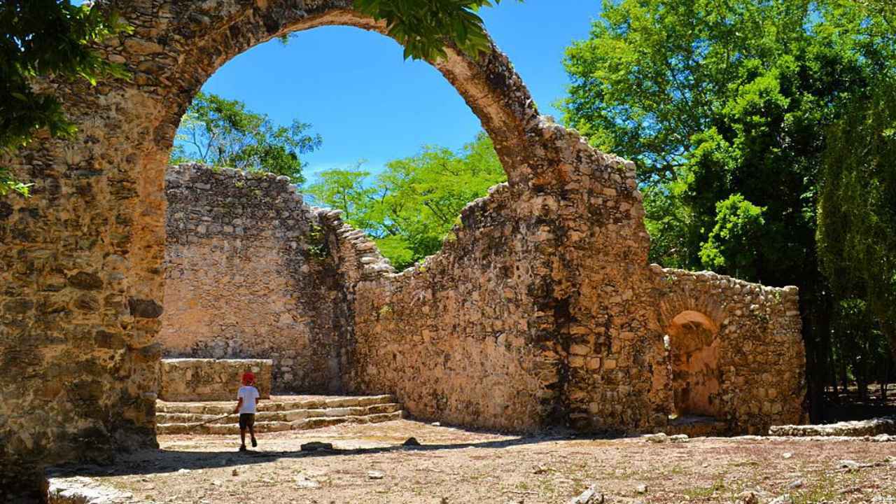Oxtankah Ciudad Maya