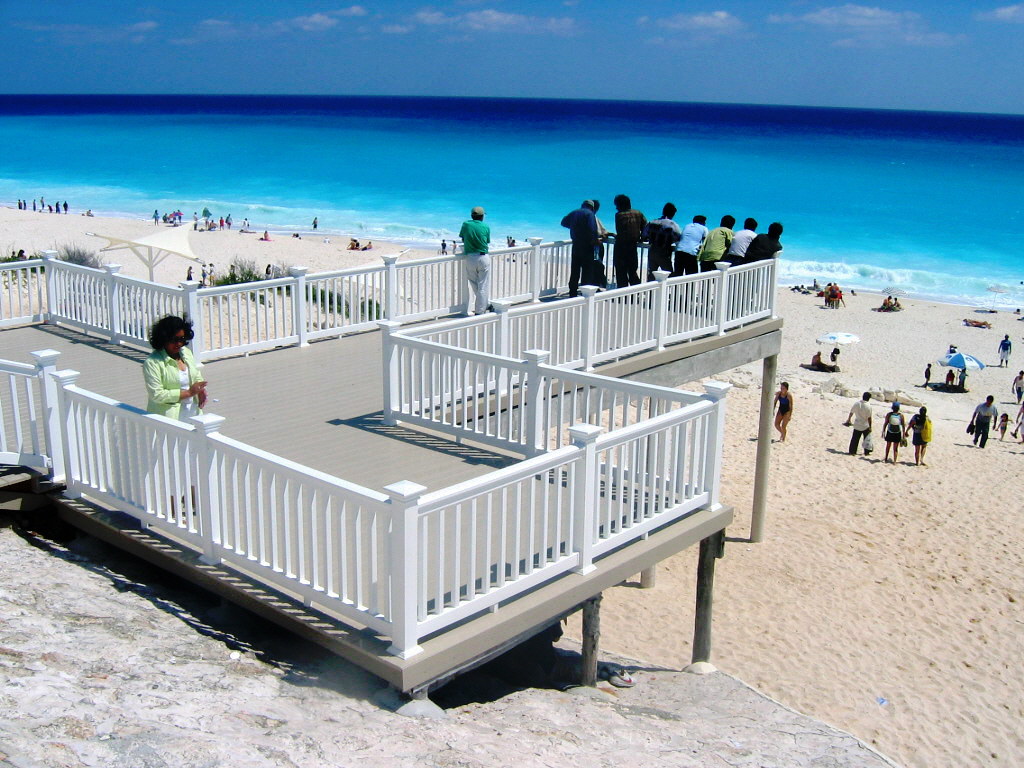 5 lugares para visitar cerca del aeropuerto de cancún la revista del sureste mx Mirador Playa Delfines