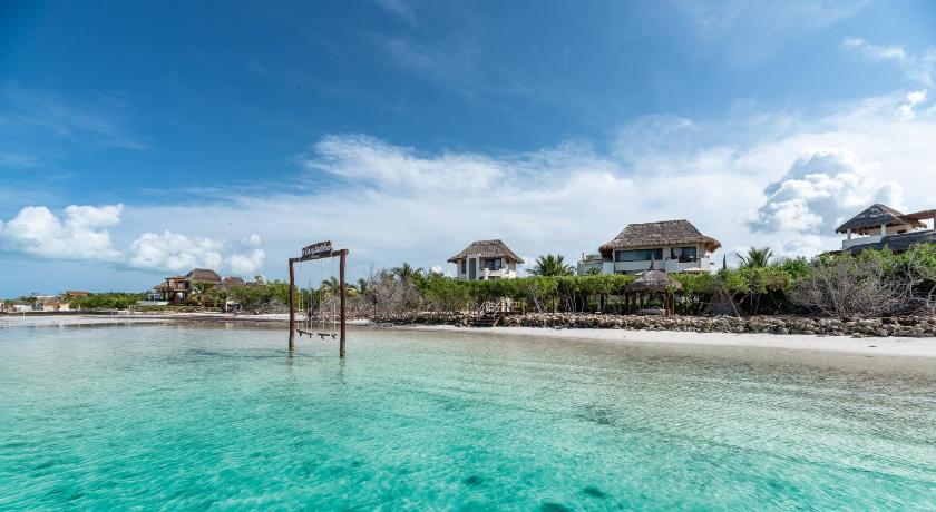 Playa punta cocos, una escapada al paraíso en holbox la revista del sureste mx 270715946